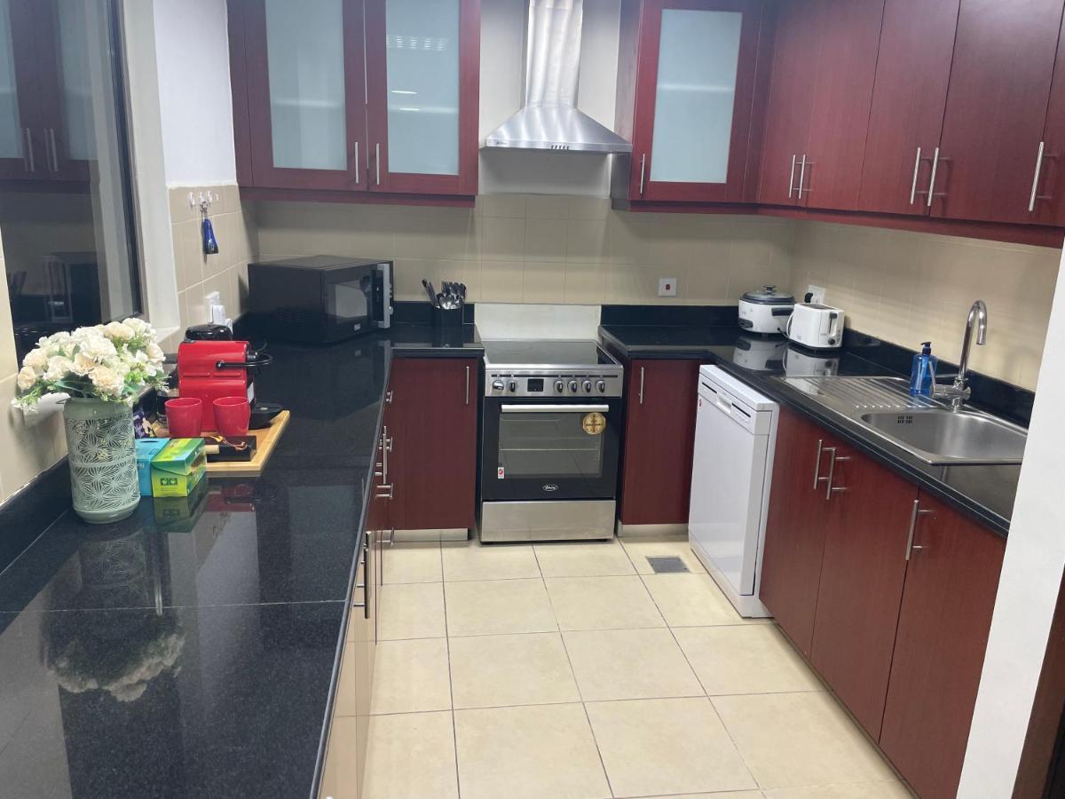 Usmans 1 Bedroom 4 Beds Jbr Huge Sea View 120 Sqm 2 Balconies Dubai Esterno foto